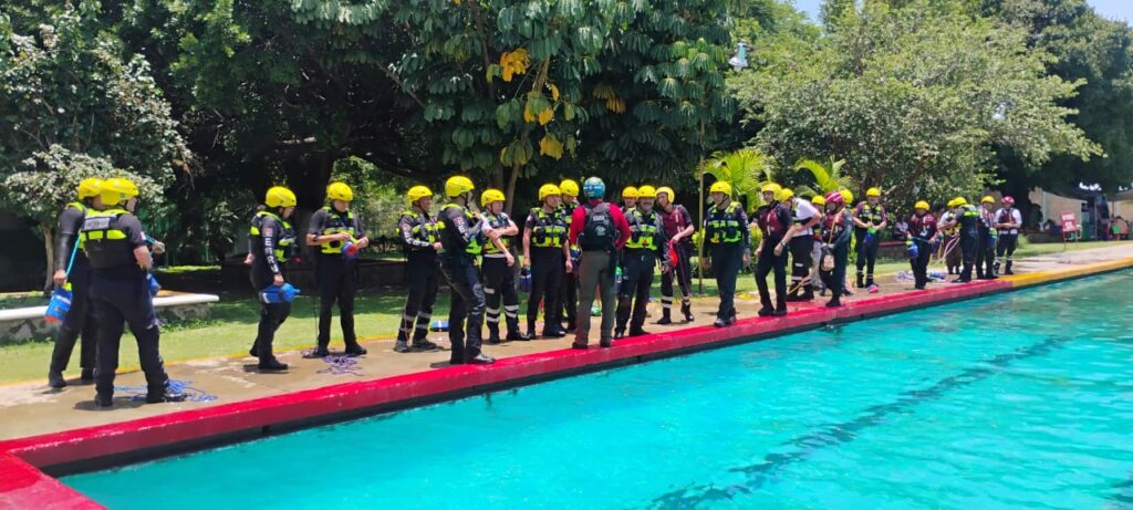 Capacitan a personal de emergencia en “Primer Respondiente en Aguas Rápidas” en balneario Agua Linda