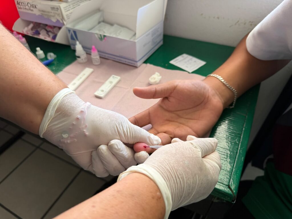 Cuautla acerca pruebas gratuitas de VIH y Hepatitis C a jóvenes
